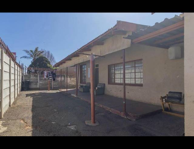 12 BEDROOM HOUSE FOR SALE IN BRAKPAN CENTRAL